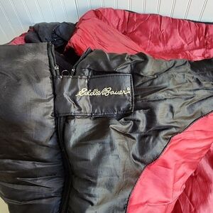 EDDIE BAUER Rectangle One Person Sleeping Bag 32" x 84"- Red and Black